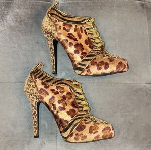 Nwot Privileged Animal Print High Heels Size 9
